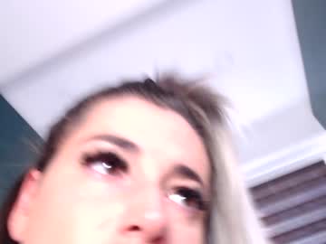 webcam girl elisabeth_jason live cam image #5829412