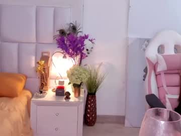 webcam girl scarlett__baker live cam image #648857