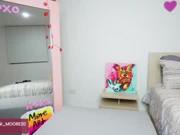 webcam girl dani_moore live cam image #191112
