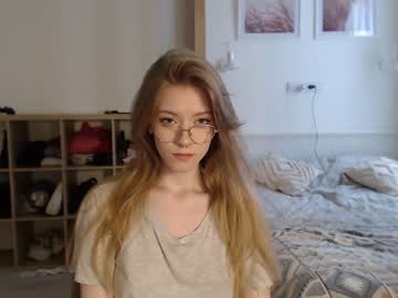 webcam girl scharmanta live cam image #5281912