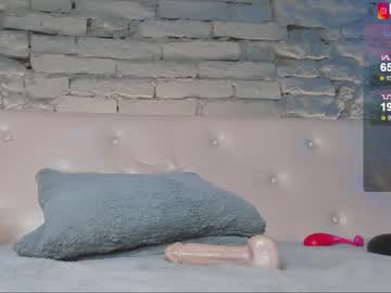 webcam girl royalsquirt_ live cam image #6295626