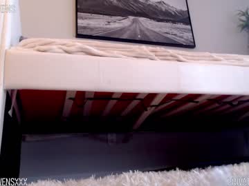 webcam girl oliviaowens live cam image #583648