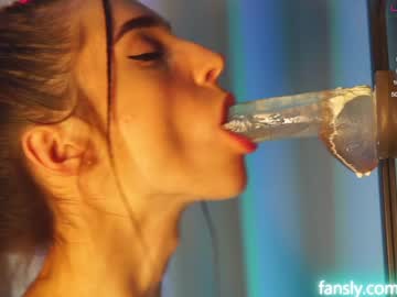 webcam girl angels_kiss live cam image #1885245