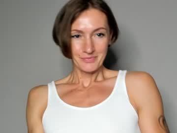 webcam girl dorothy_meyer live cam image #4952207
