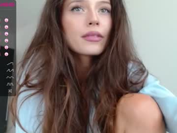 webcam girl isia_slay live cam image #1550209