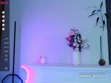 webcam girl small_blondee live cam image #3007796
