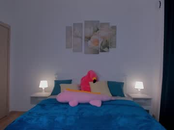 webcam girl two_elsa live cam image #5701151