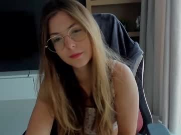 webcam girl cassy_cum live cam image #1013083