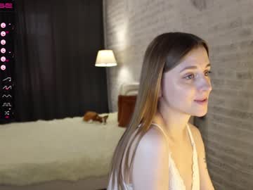 webcam girl sophie_burn live cam image #3989105
