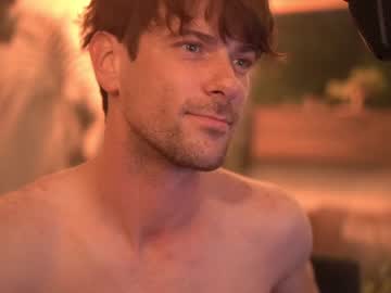 webcam man charlieonline live cam image #822308