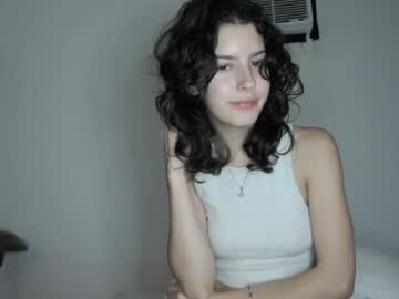 webcam girl frenchava live cam image #4651528