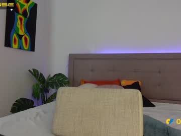 webcam girl agelina_summer live cam image #3496166