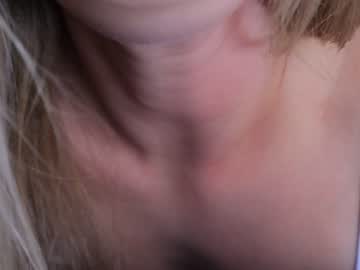 webcam girl ella_twinkle live cam image #5385731