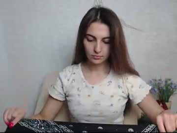 webcam girl sweetbrunettt live cam image #2100693