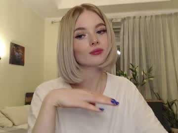 webcam girl yvaine777 live cam image #869931