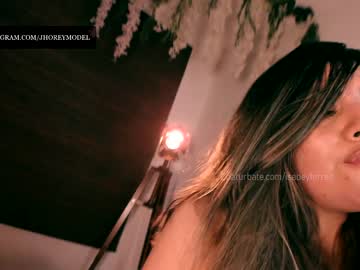webcam girl isabeyferrec live cam image #6681960