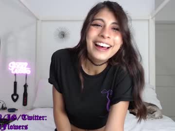 webcam girl violetttflowers live cam image #1810699