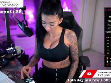 webcam girl evelyne92 live cam image #2149417