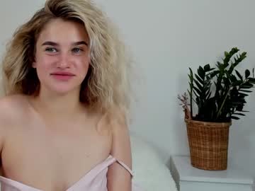 webcam girl super_pusichki live cam image #2119013