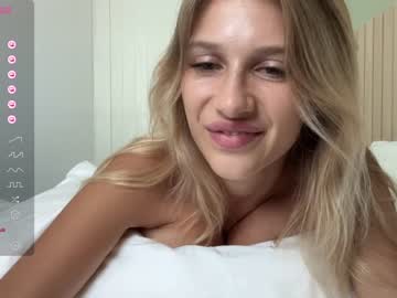 webcam girl blair_fox live cam image #6697556