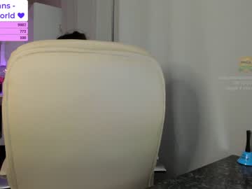webcam girl victorias_world live cam image #694083