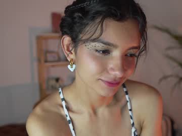 webcam girl urcutelinda live cam image #6745396