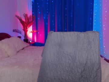 webcam girl litt1e_cherry live cam image #395830
