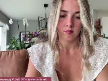 webcam girl bloomyogi live cam image #2184599