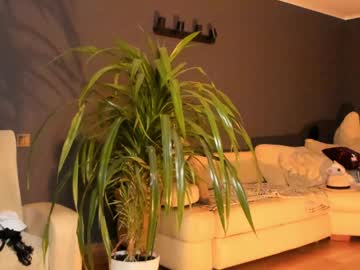 webcam girl linellali live cam image #2915217