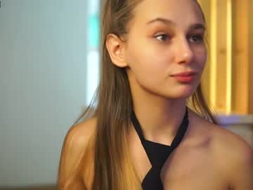 webcam girl dainty_bit live cam image #2875357