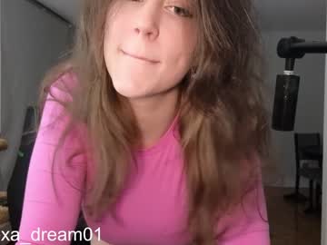 webcam girl alexa_dream live cam image #6263975