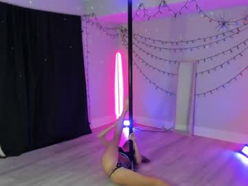 webcam girl fit_american_girl live cam image #2438591