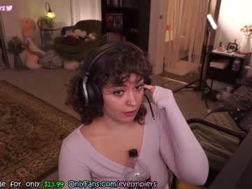 webcam girl evelynpiers live cam image #4586423