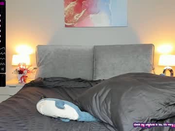 webcam girl your__voice live cam image #2450013
