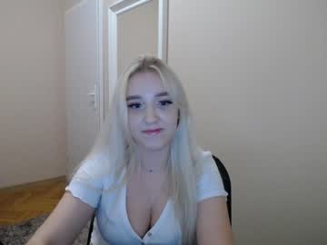 webcam girl silvia_leigh live cam image #107376