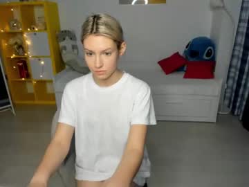 webcam girl two_shery live cam image #6650947