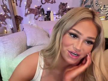 webcam girl ari_02 live cam image #6833173