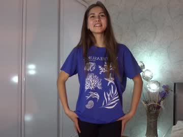 webcam girl little_animal live cam image #5571620