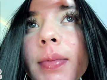 webcam girl pavlovacoluccii_ live cam image #2674256