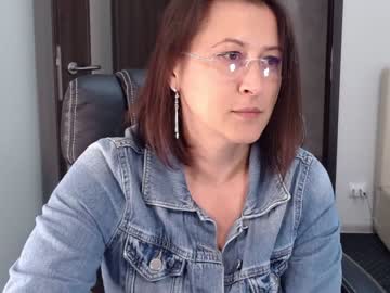 webcam girl carmela_fox live cam image #3065694