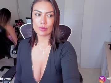 webcam couple emillybrowm live cam image #4232728