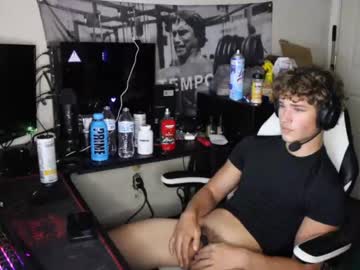 webcam man maxednat live cam image #5072352