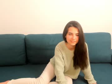 webcam girl zeldaflowers live cam image #6968752