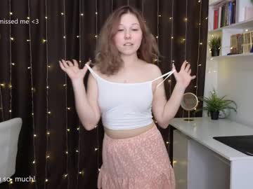 webcam girl lottie_shine live cam image #6212518