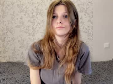 webcam girl alainaestrada live cam image #5554669