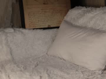 webcam girl owlluree live cam image #5732855