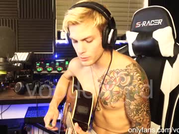 webcam man voodoo_hd live cam image #562412