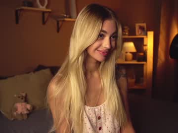 webcam girl cuteelsa_ live cam image #5720696