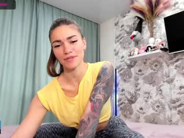 webcam girl joconda live cam image #1670064