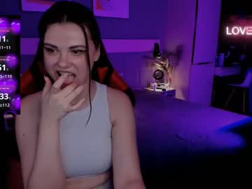 webcam girl kristina_logan live cam image #7041518